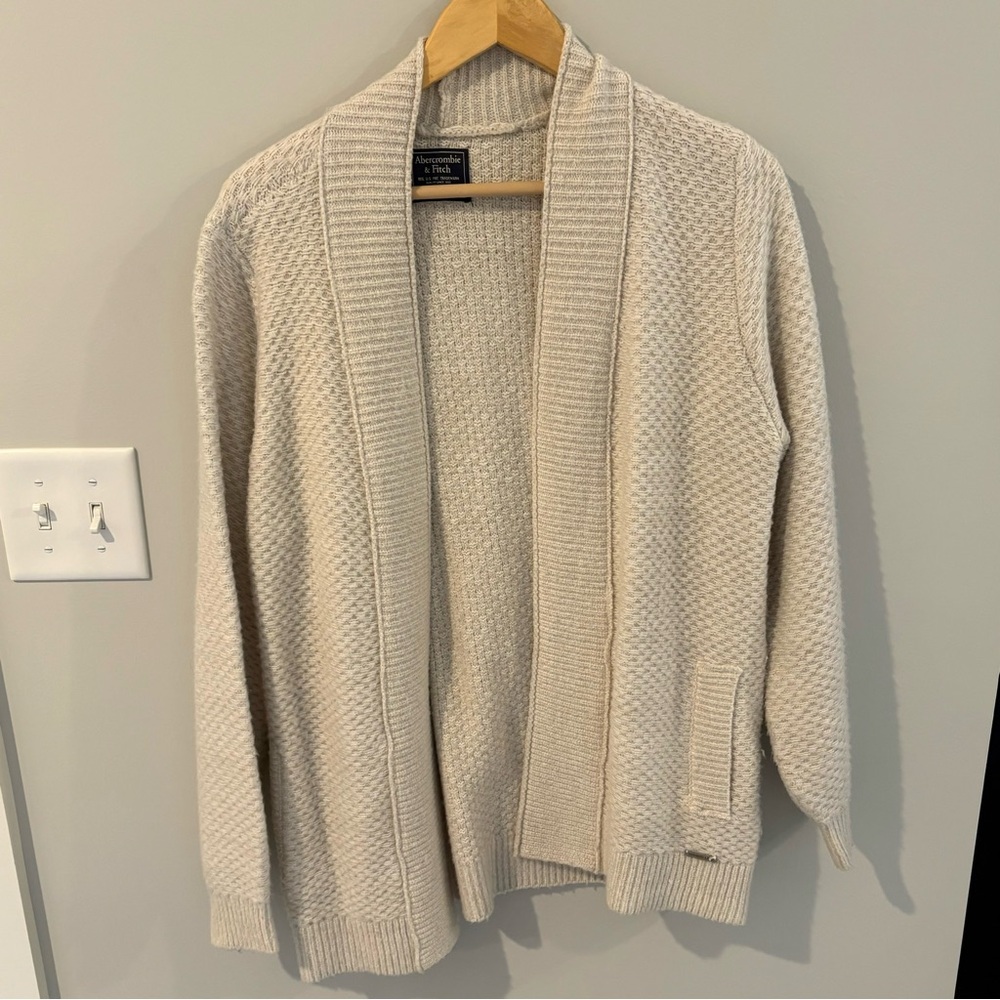 Abercrombie & Fitch Sweater - Small